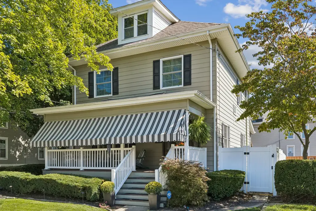 440 College Avenue, Beaver