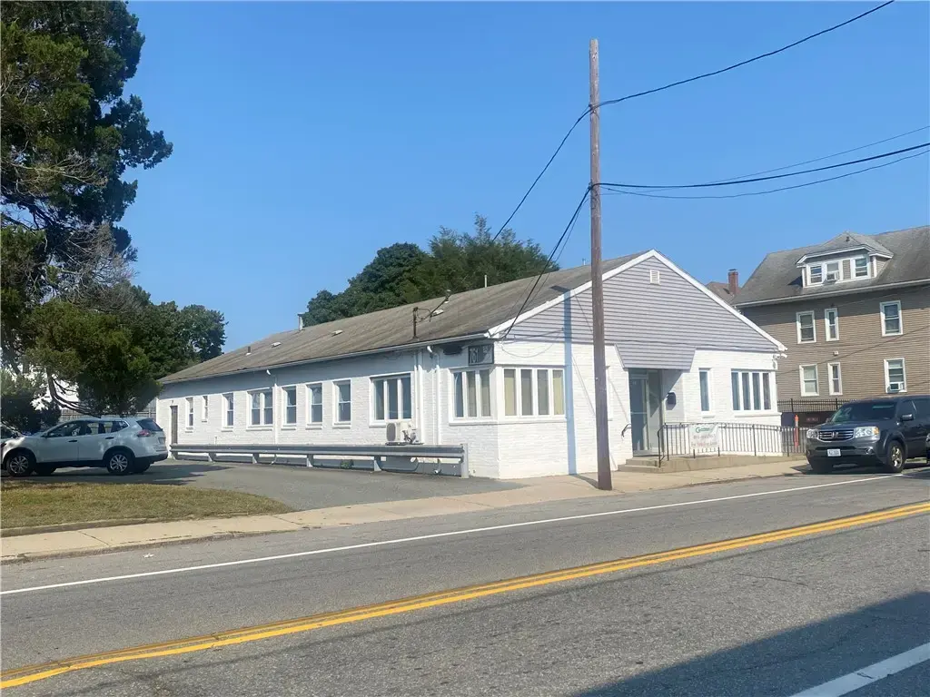 761 Park Ave, Cranston