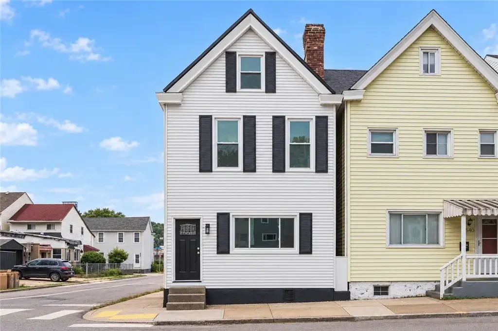 4542 Friendship Avenue , Bloomfield