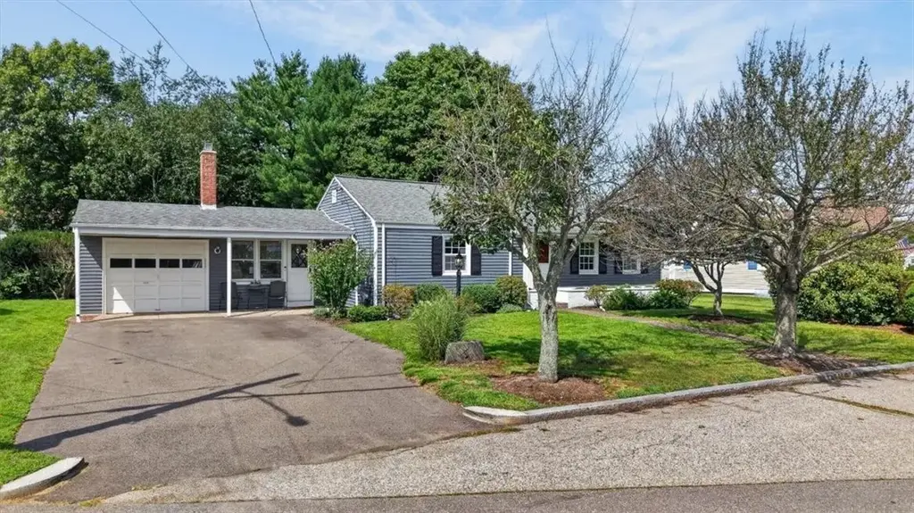 120 Weeden Ave, East Providence