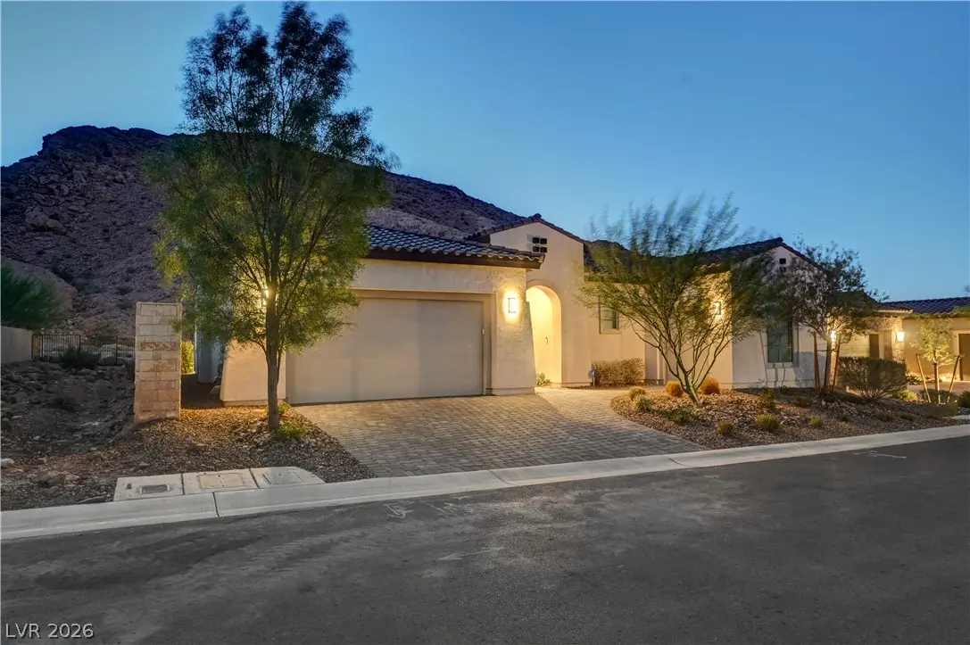 Photo of Listing #2812026