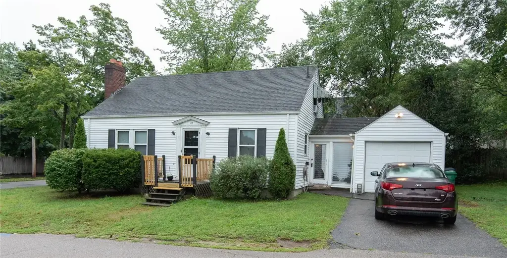 28 Hayward Rd, Warwick