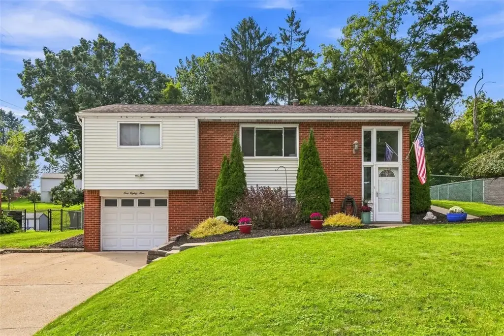 189 Rosemont Drive, Moon/Crescent