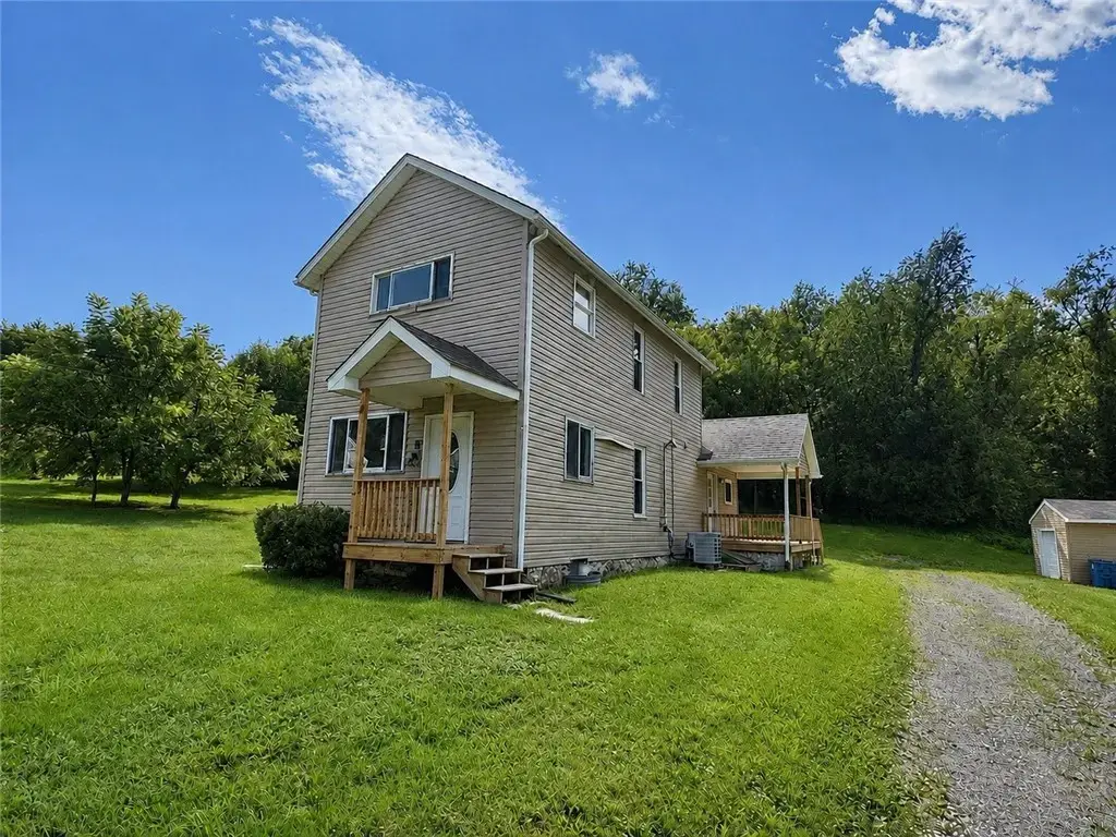 3008 Old Pittsburgh Road, Shenango