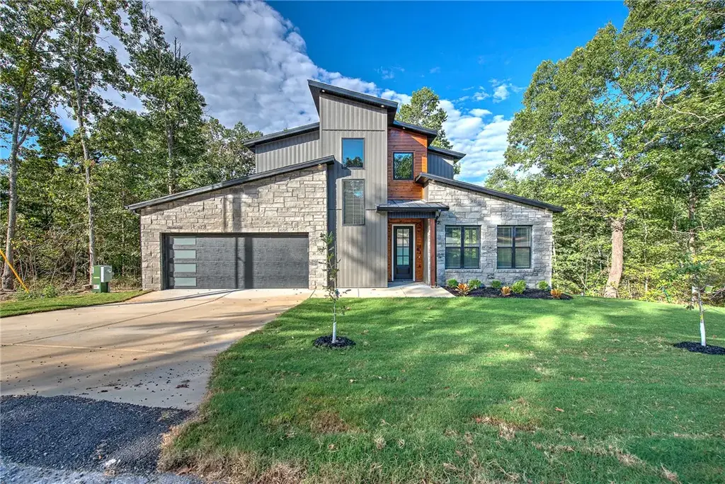 12 Jura Circle, Bella Vista