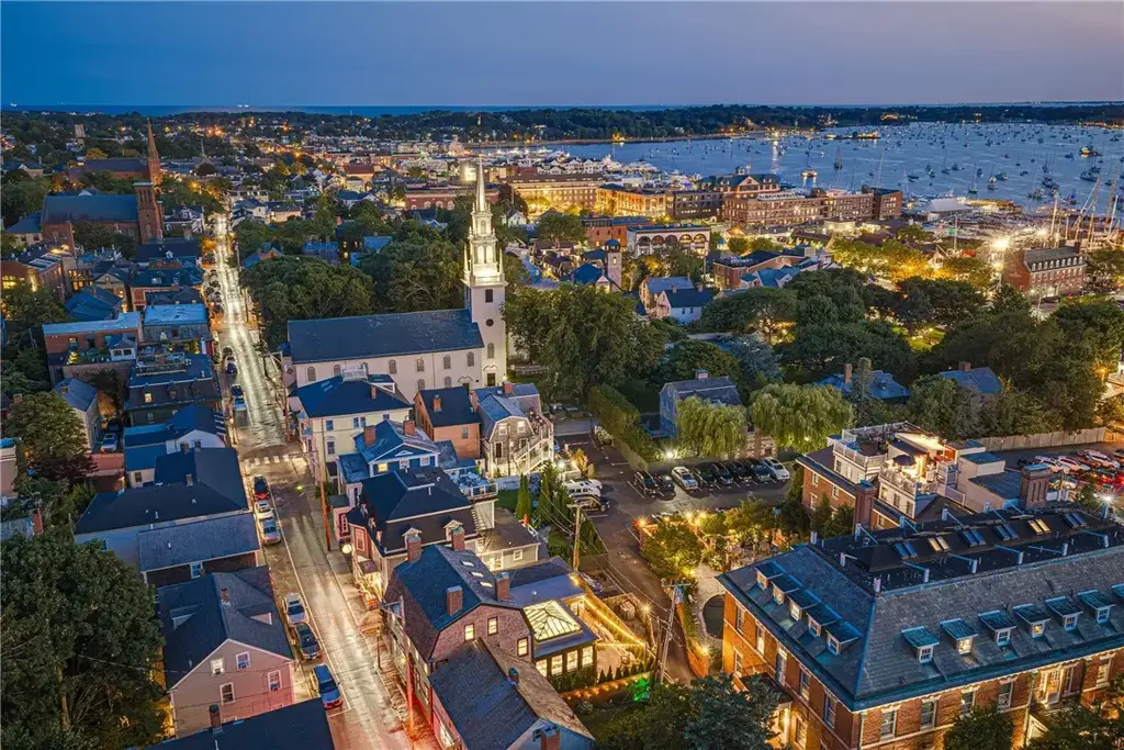 119 Spring St, Newport