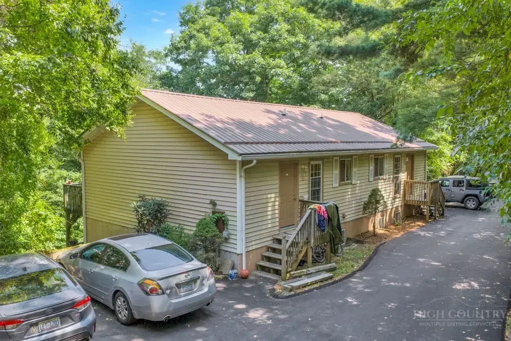 323 Mountain Aire Lane, Boone