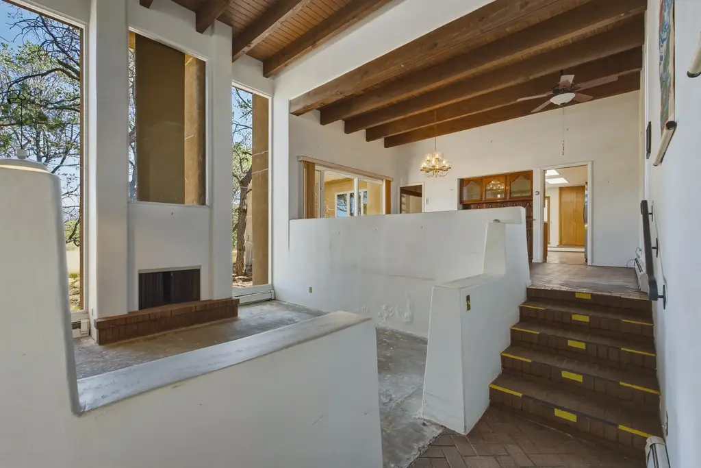 136 Ridgecrest Drive, Santa Fe