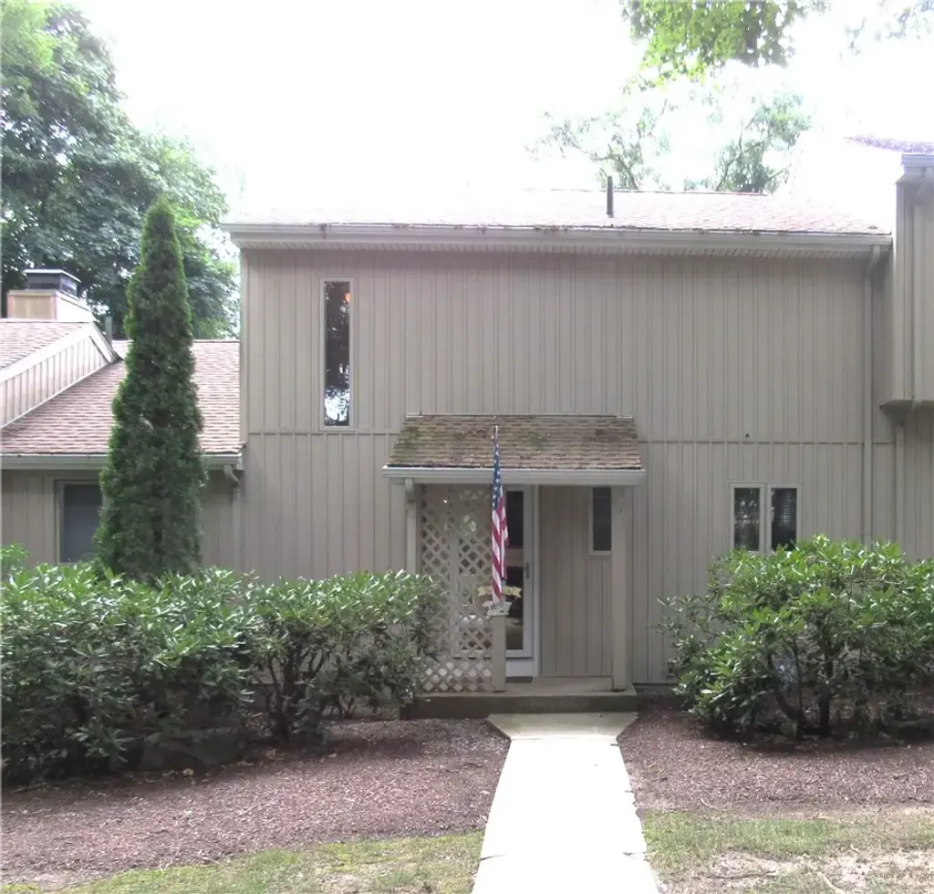 335 South Pier Rd # #4d, Narragansett