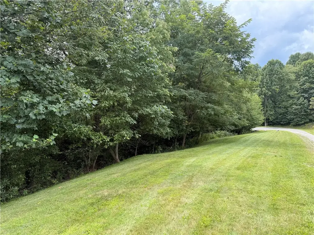 Lot 9 Ledgestone Lane, Boone