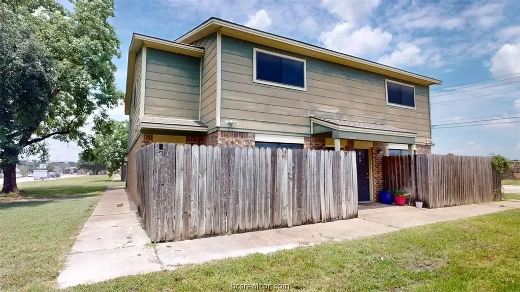2807 Longmire Drive C, College Station