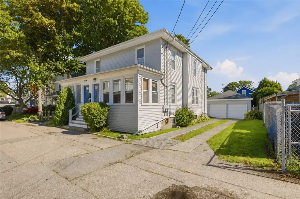 7 Warner Pl, Newport