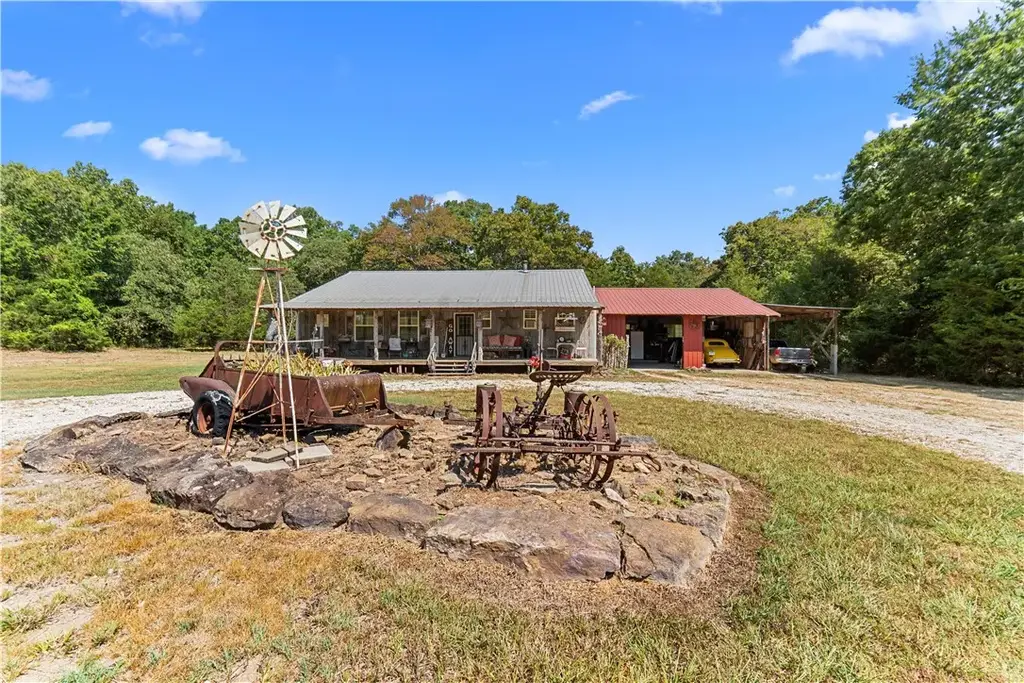 12107 Volcano Road, West Fork