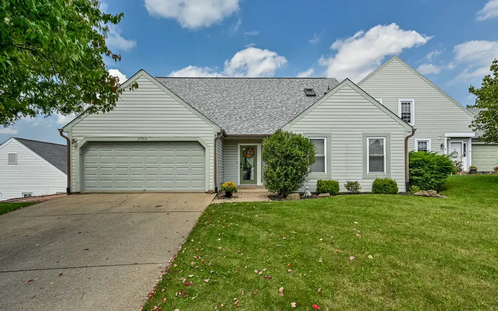 2576 B Grouse Ridge, Franklin Park