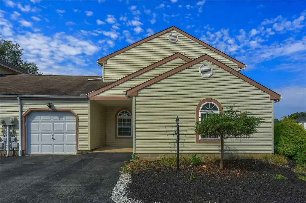 236 Huckleberry Court, Marshall