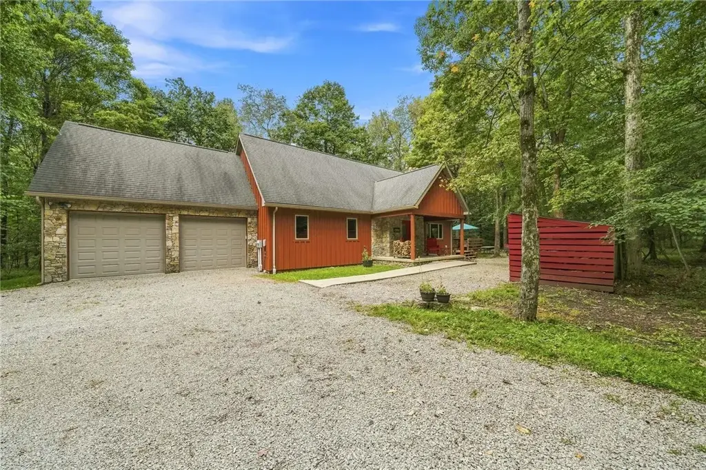 818 Camp Run Road, Donegal