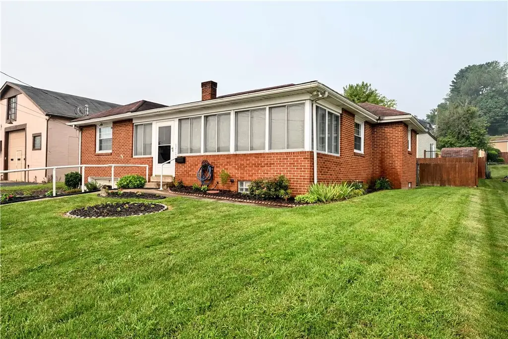 210 4th Avenue , Monongahela