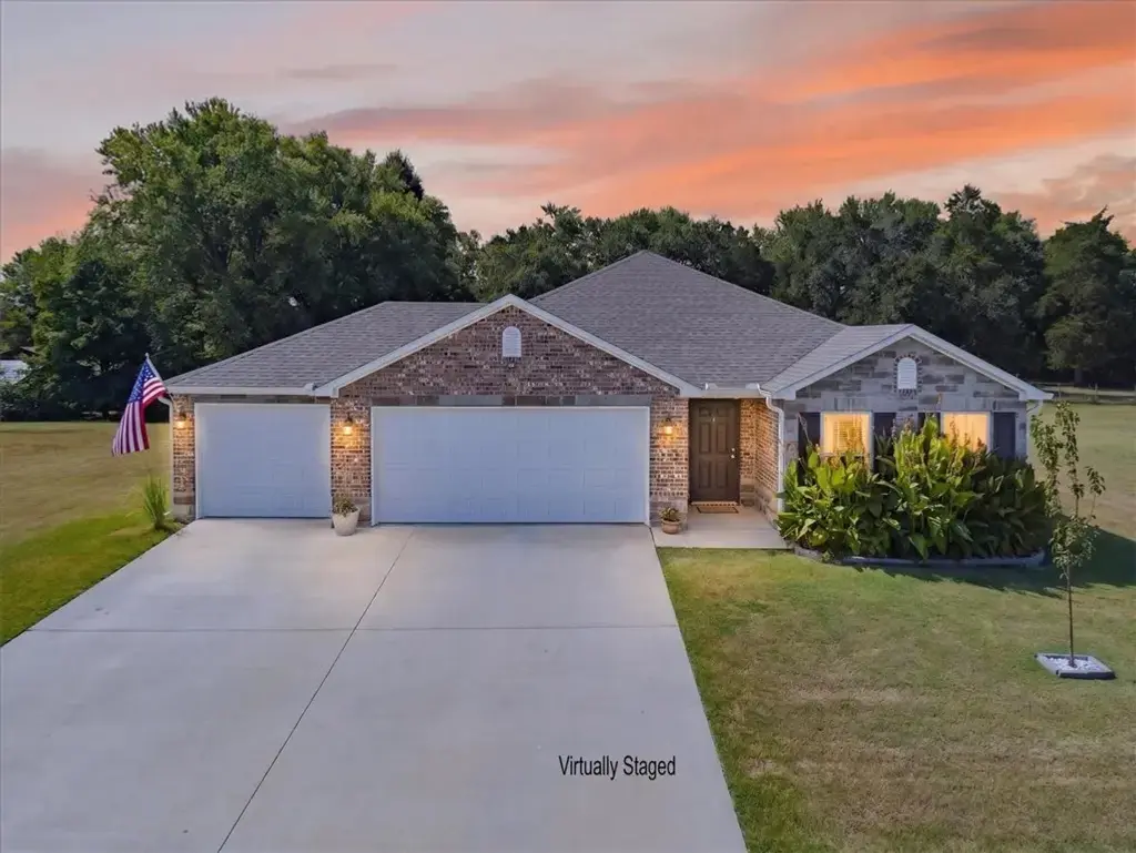 153 Stinson Street, Elkins