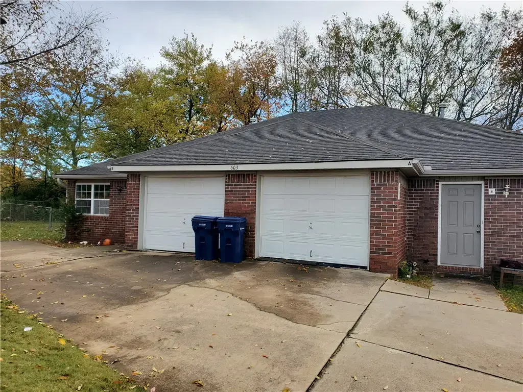 602 Paige Place B, Siloam Springs