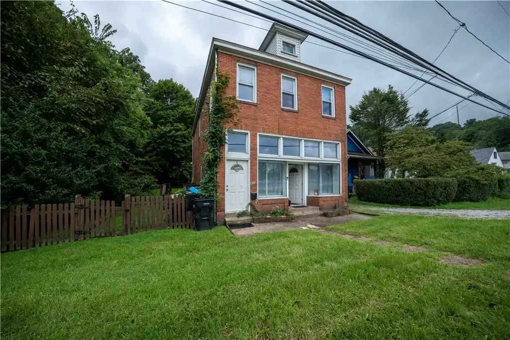 420 5th Avenue , Moon/Crescent