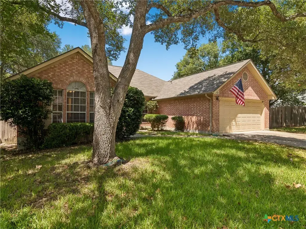 841 Dimrock, Schertz