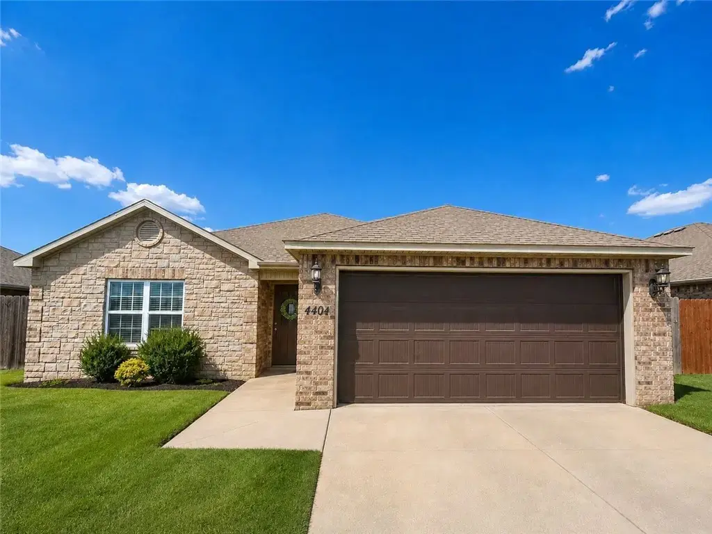 4404 Comstock Avenue, Bentonville