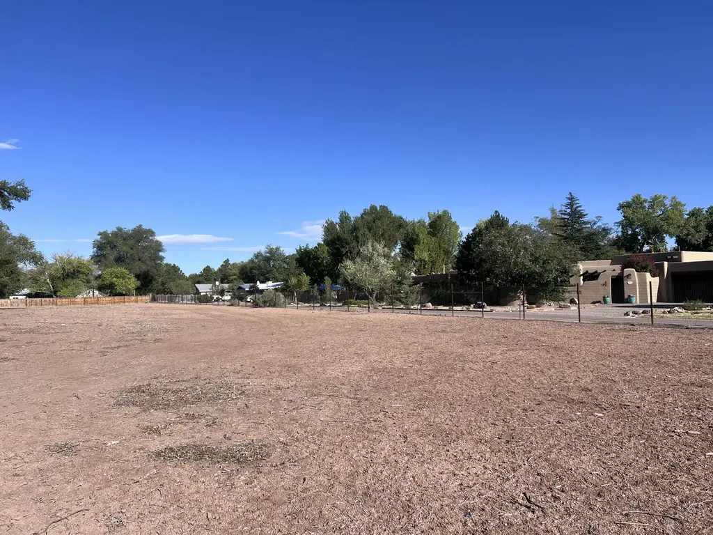 932 Hacienda Drive Nw, Albuquerque