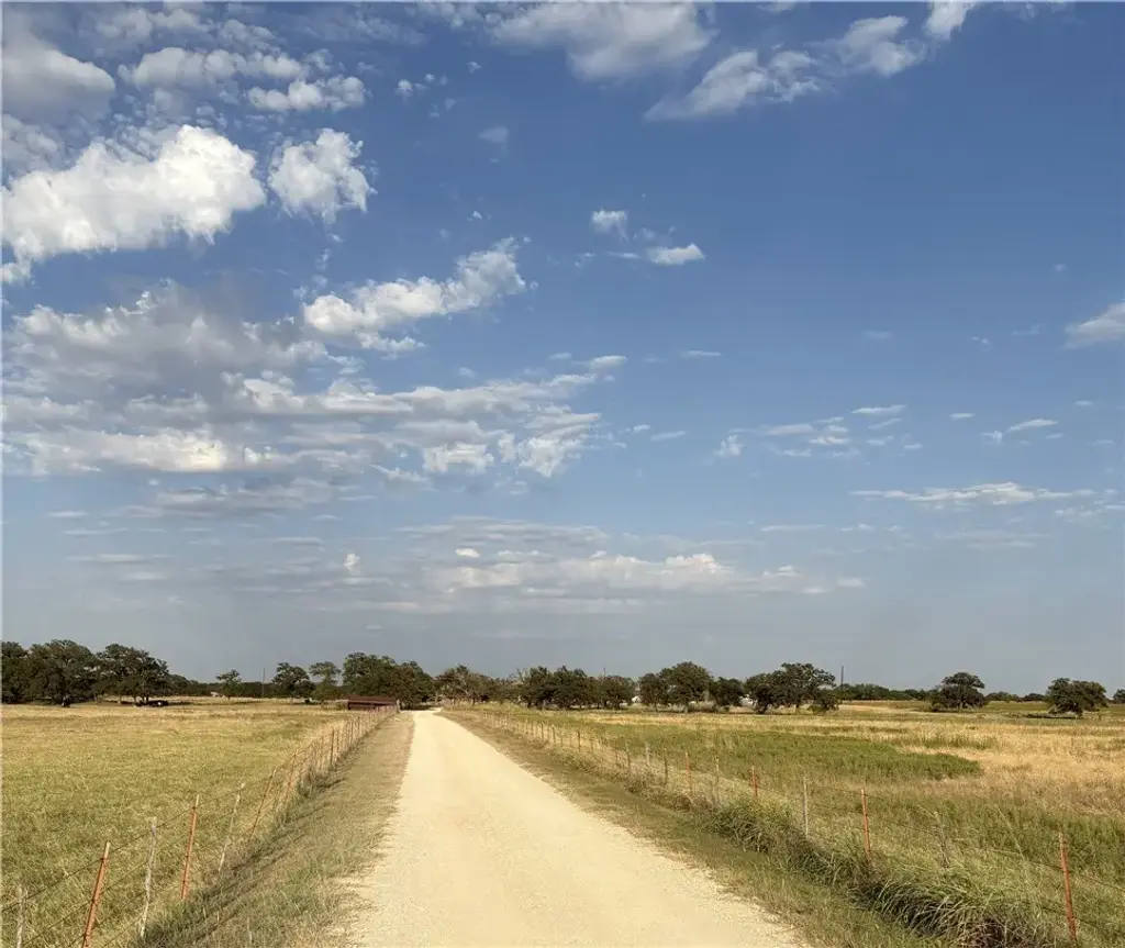 11517 Highway 183, Other