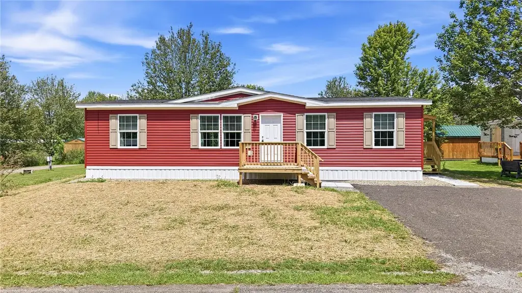 69 Summit Road 305, West Salem