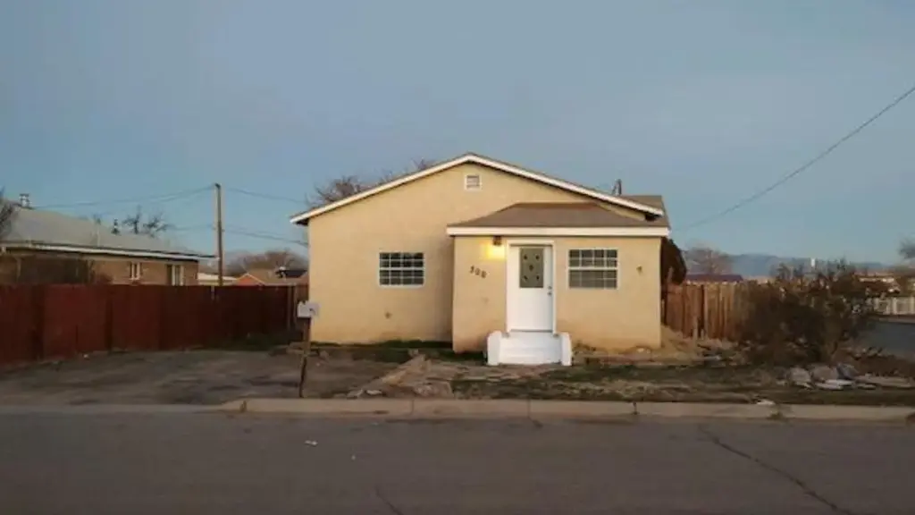 300 N 14th Street, Belen