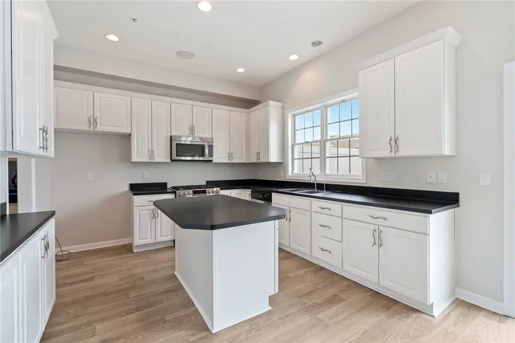 1312 Village Lane, South Fayette