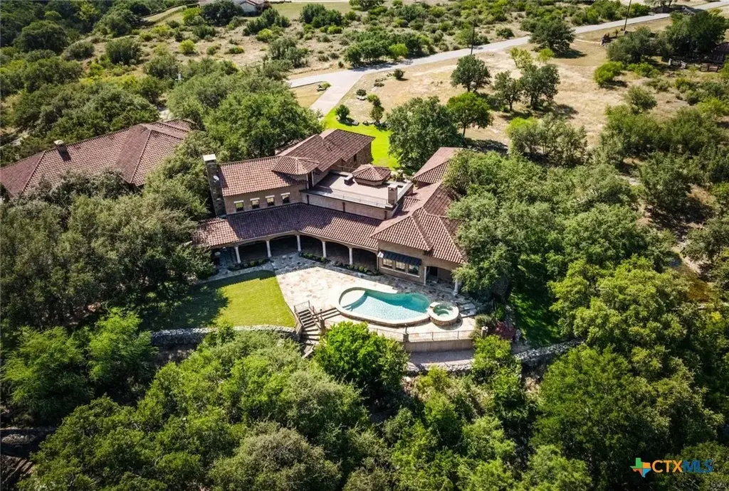 3220 Fall Creek Estates Drive, Spicewood