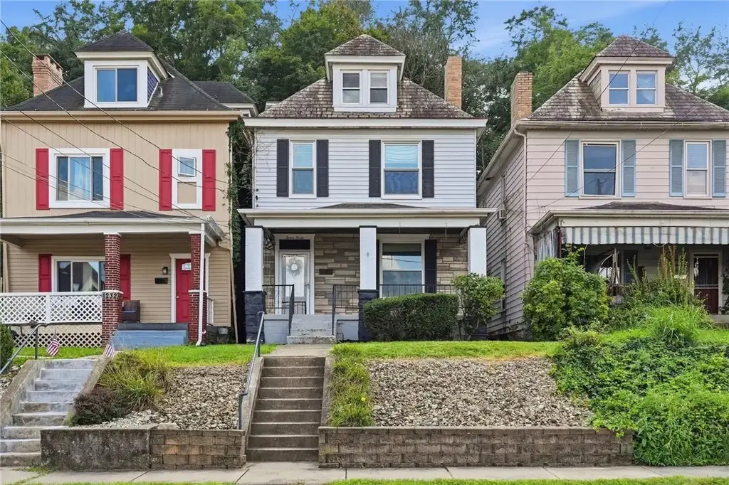 1230 Hiland Avenue , Coraopolis