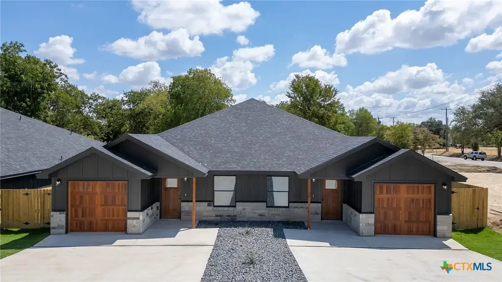 203 Boyles Street, Belton