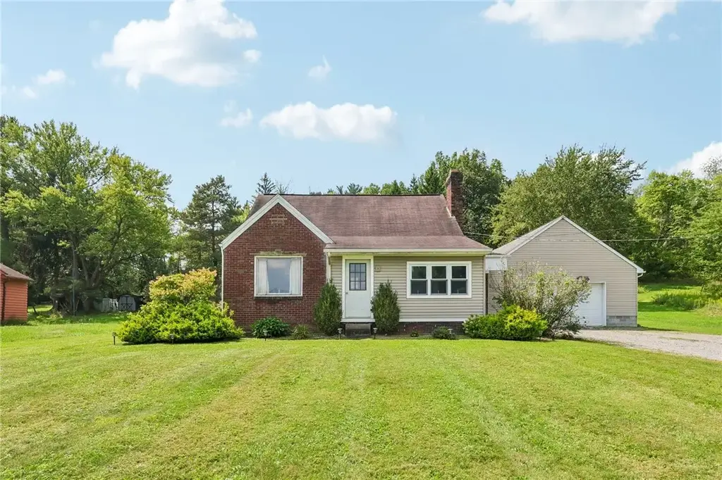 5175 Main Street , Mahoning