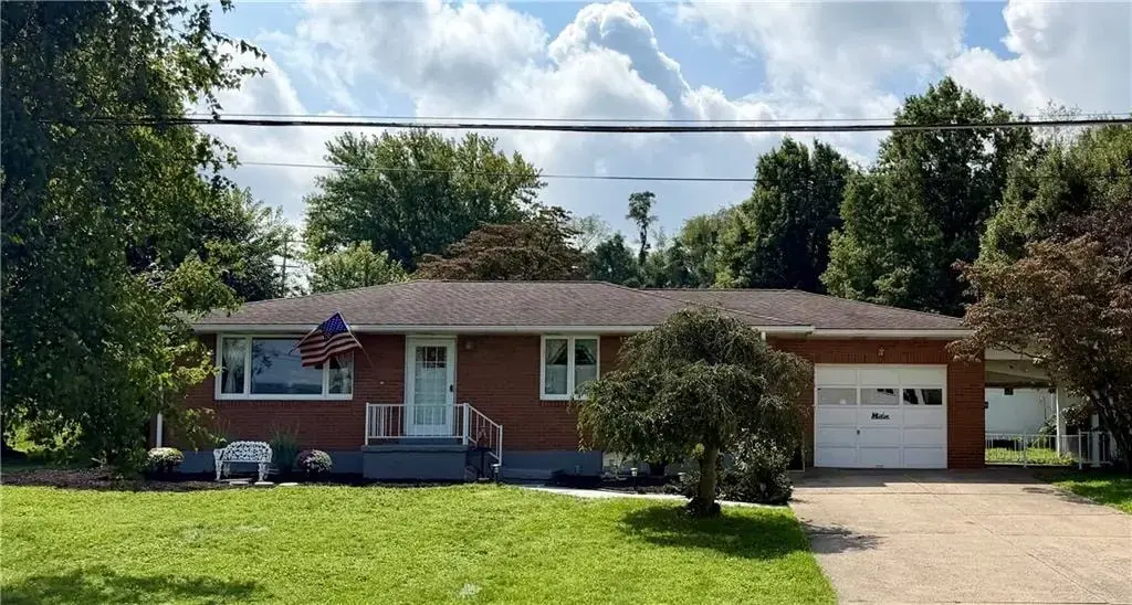 212 Pine Street, Derry