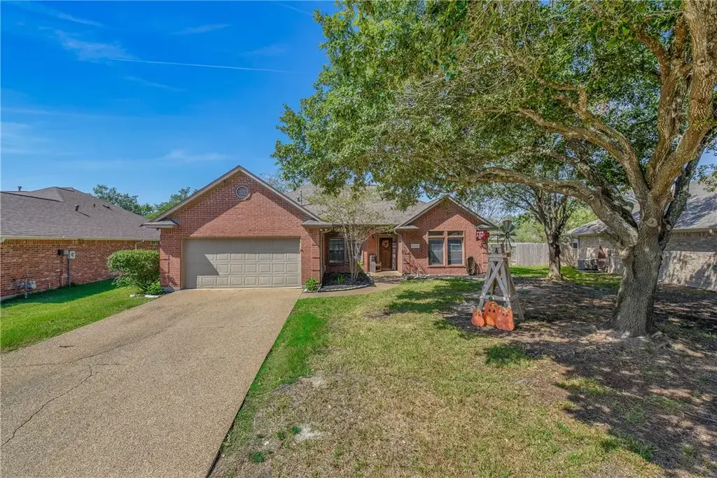 5705 Timberton Drive, Bryan