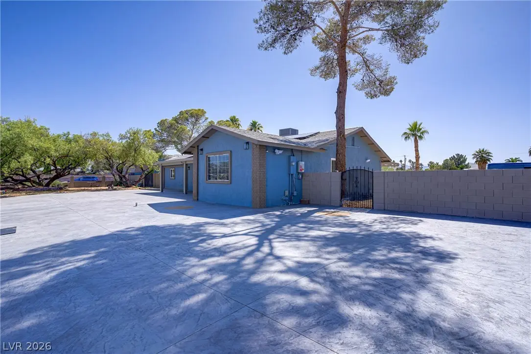 Photo of Listing #2815818