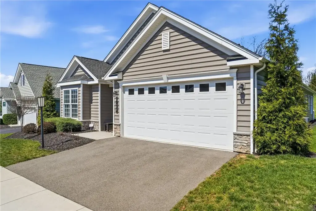 289 Jefferson Lane, Cranberry