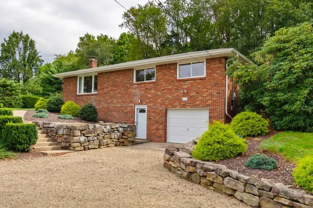 719 Muddy Creek Drive, Brady