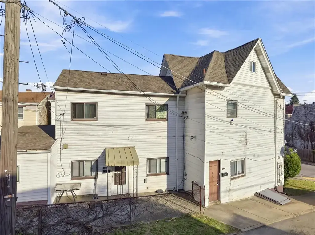134 - 136 Amanda Avenue , Mt Oliver