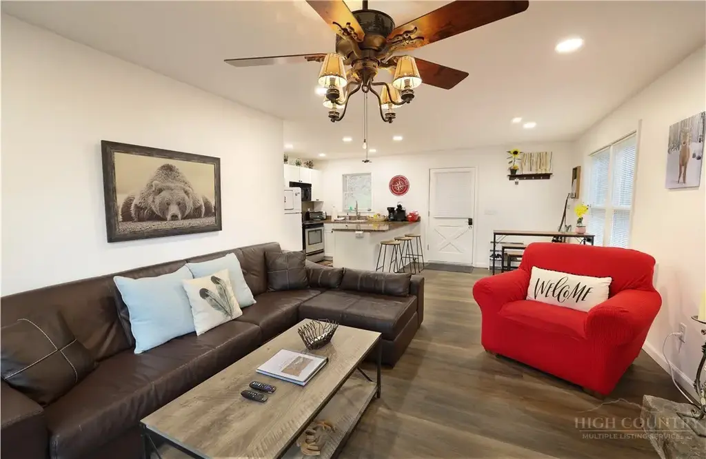 101 Mid Holiday Lane # E119, Beech Mountain