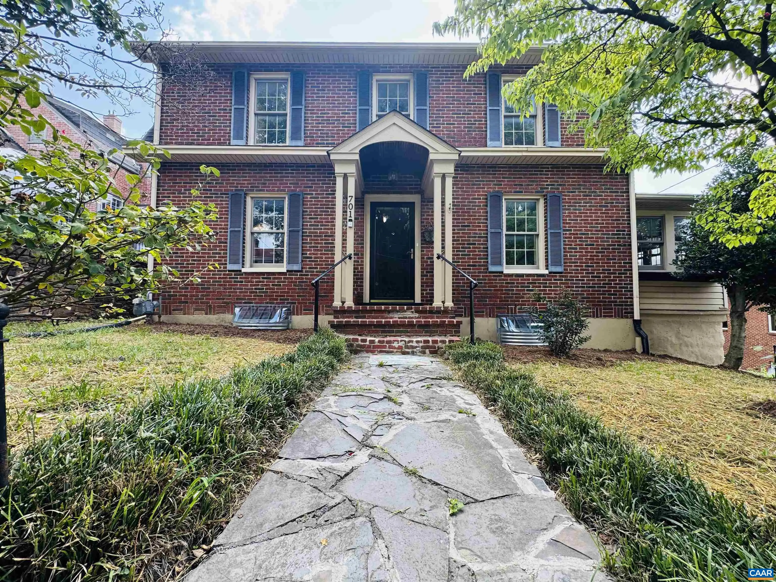 701 Donaghe St, Staunton
