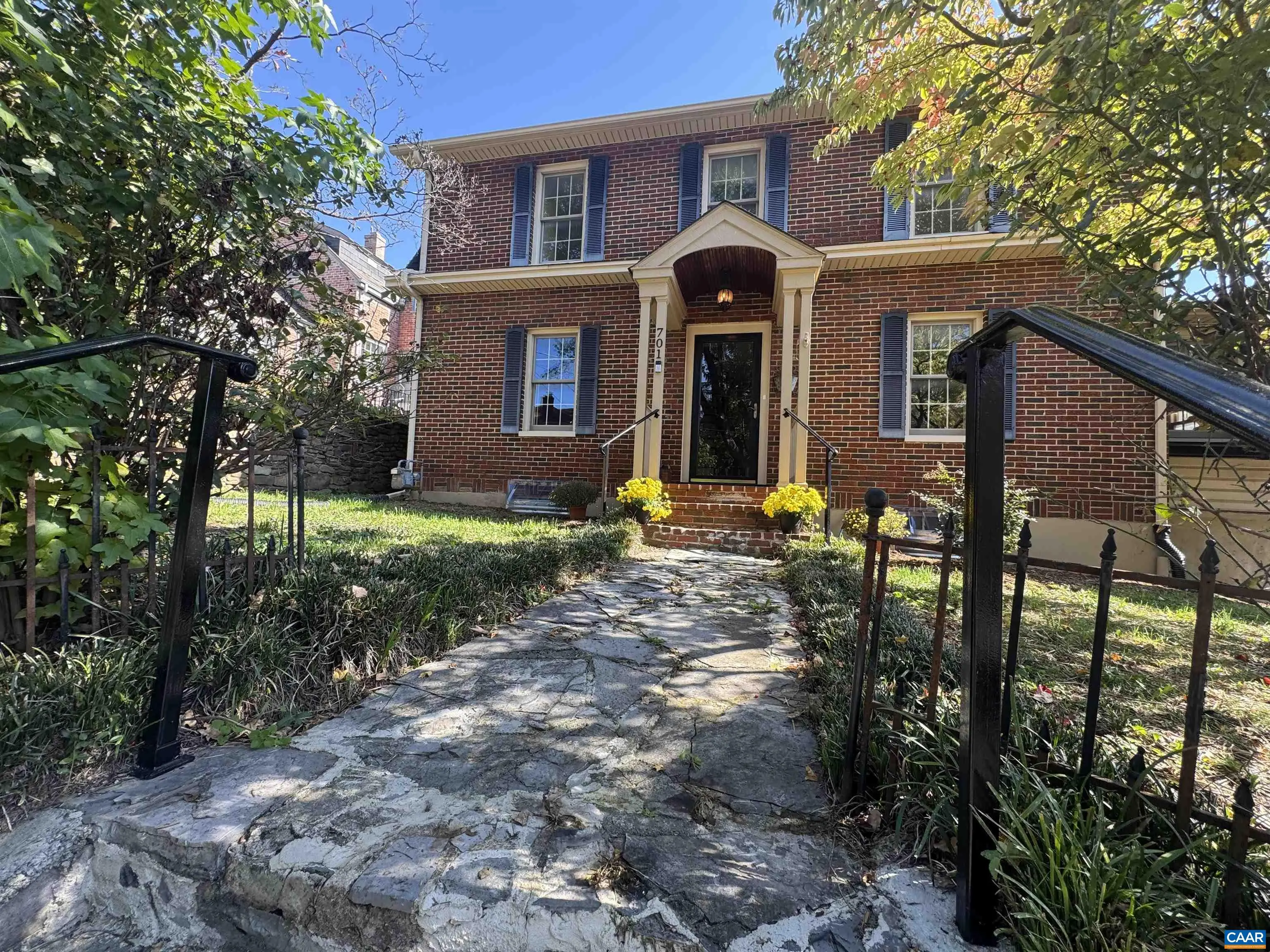 701 Donaghe St, Staunton