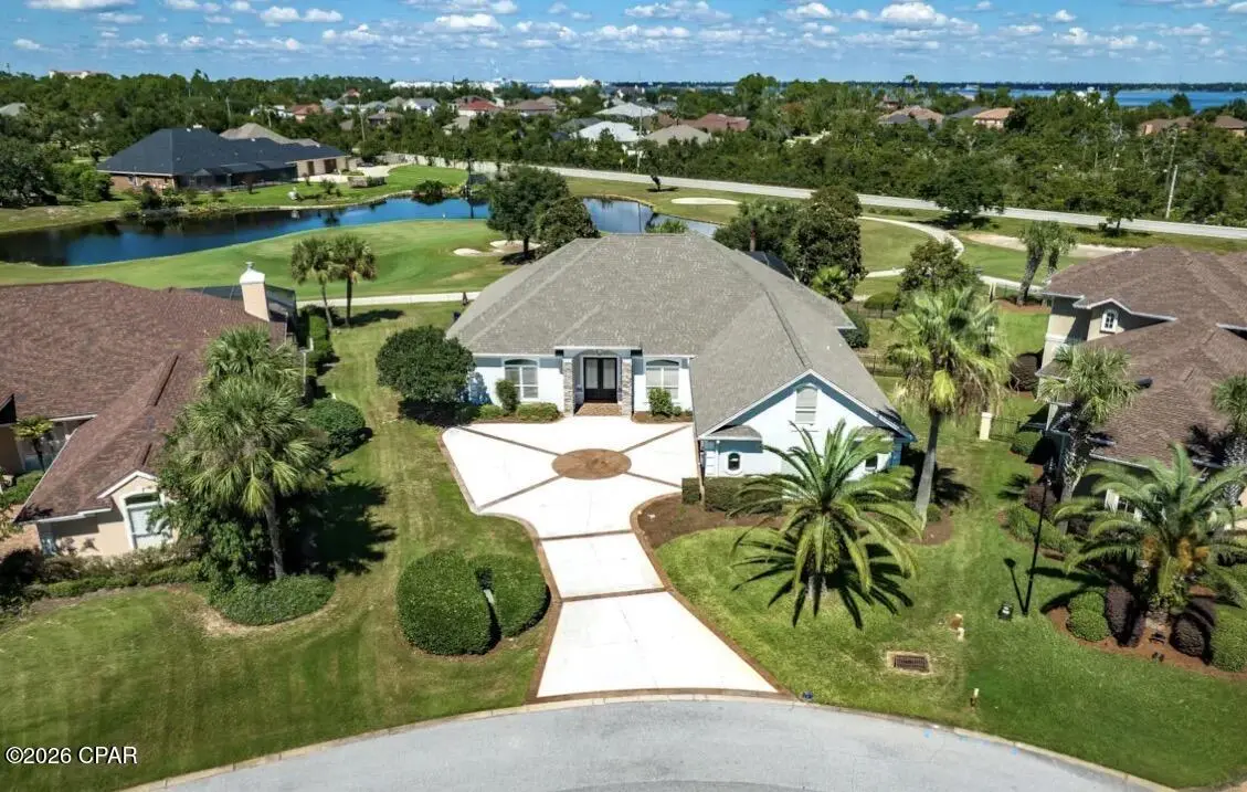 109 Dragon Circle, Panama City