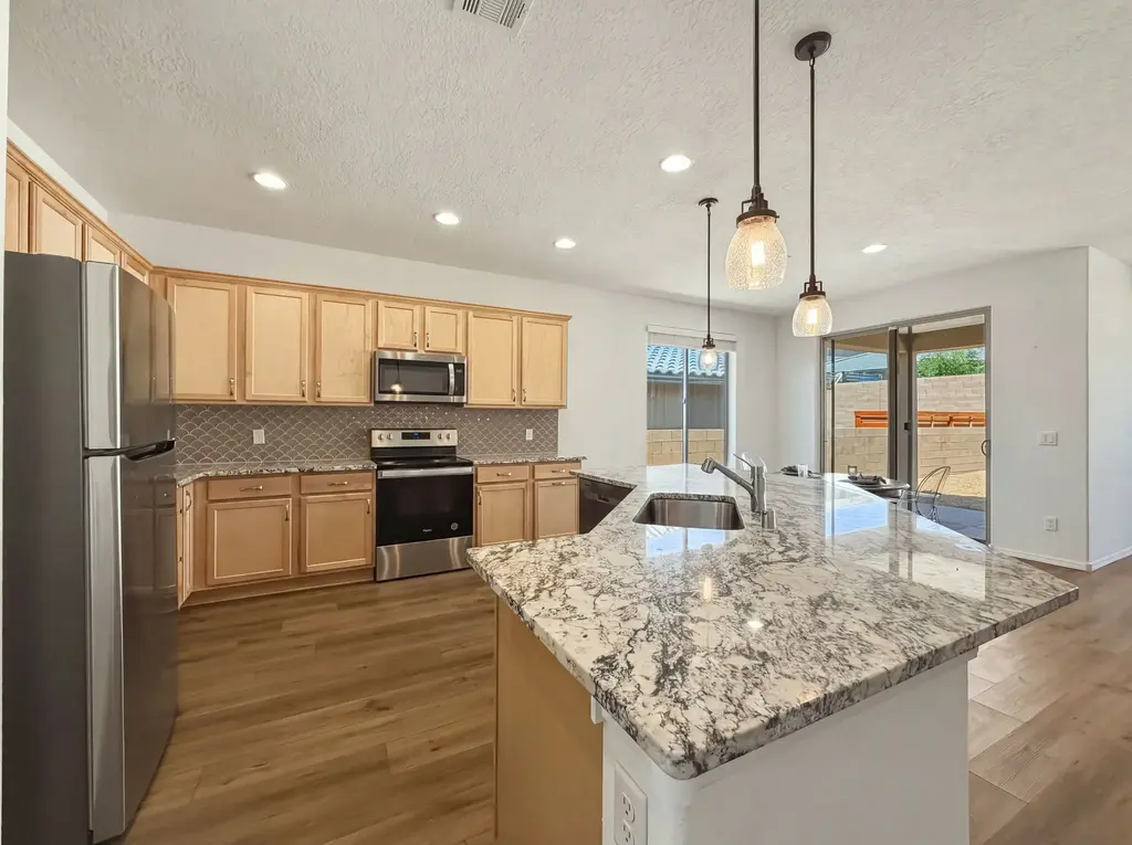 25 Wirecrest Lane, Santa Fe