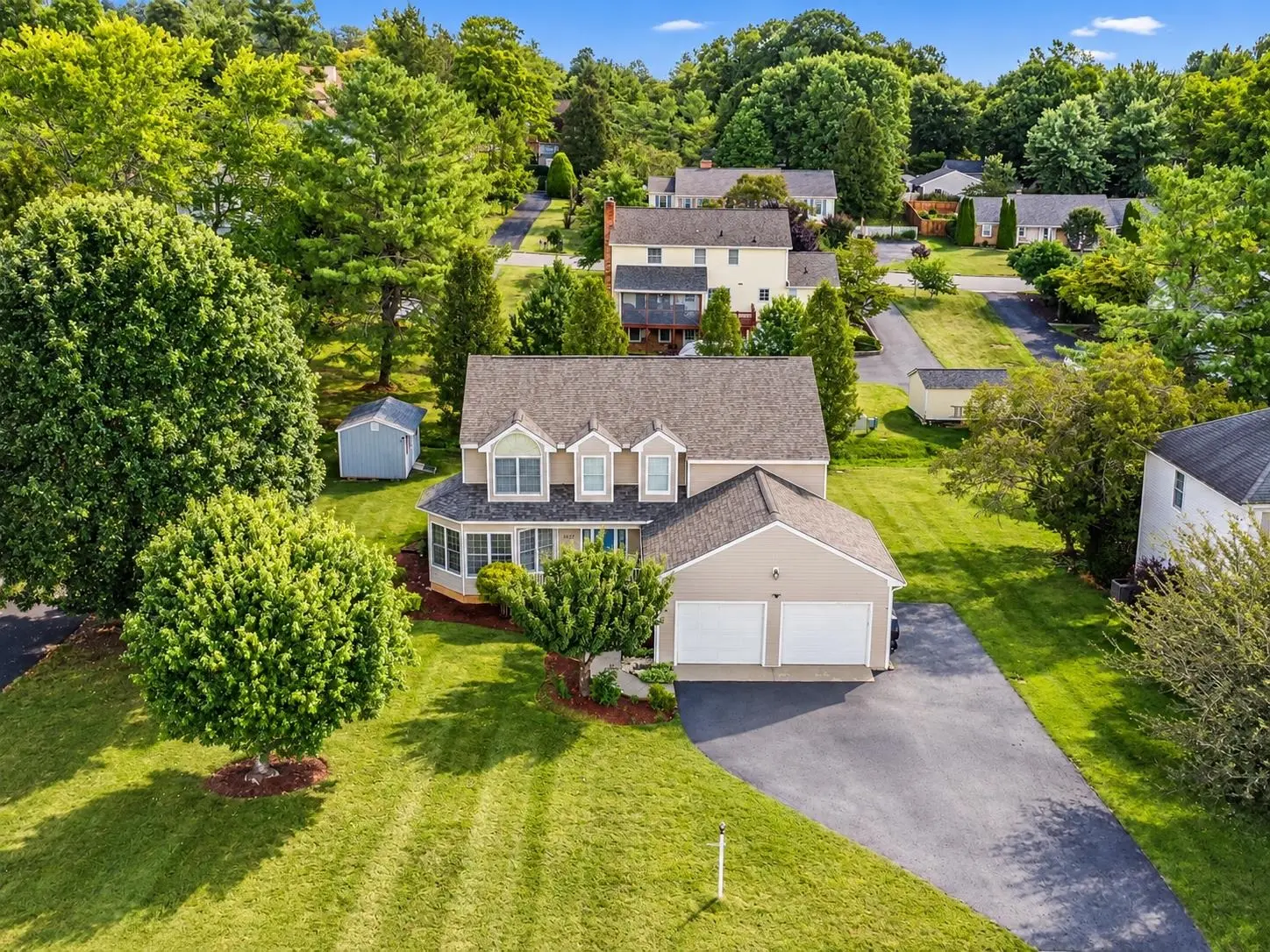 1627 Chatham Rd, Waynesboro