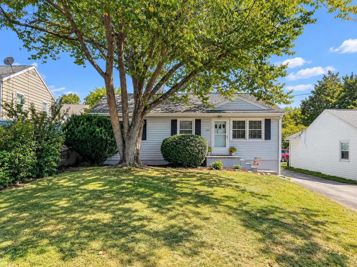121 Fraser Ln, Staunton