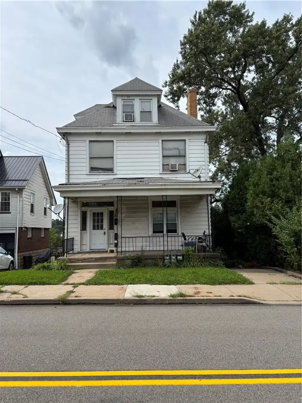 2442 Pioneer Avenue, Brookline