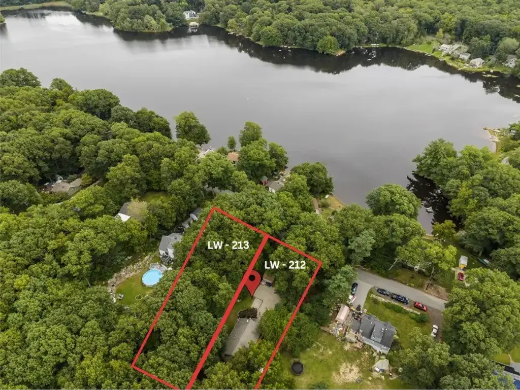 163 Lake Washington Dr, Glocester